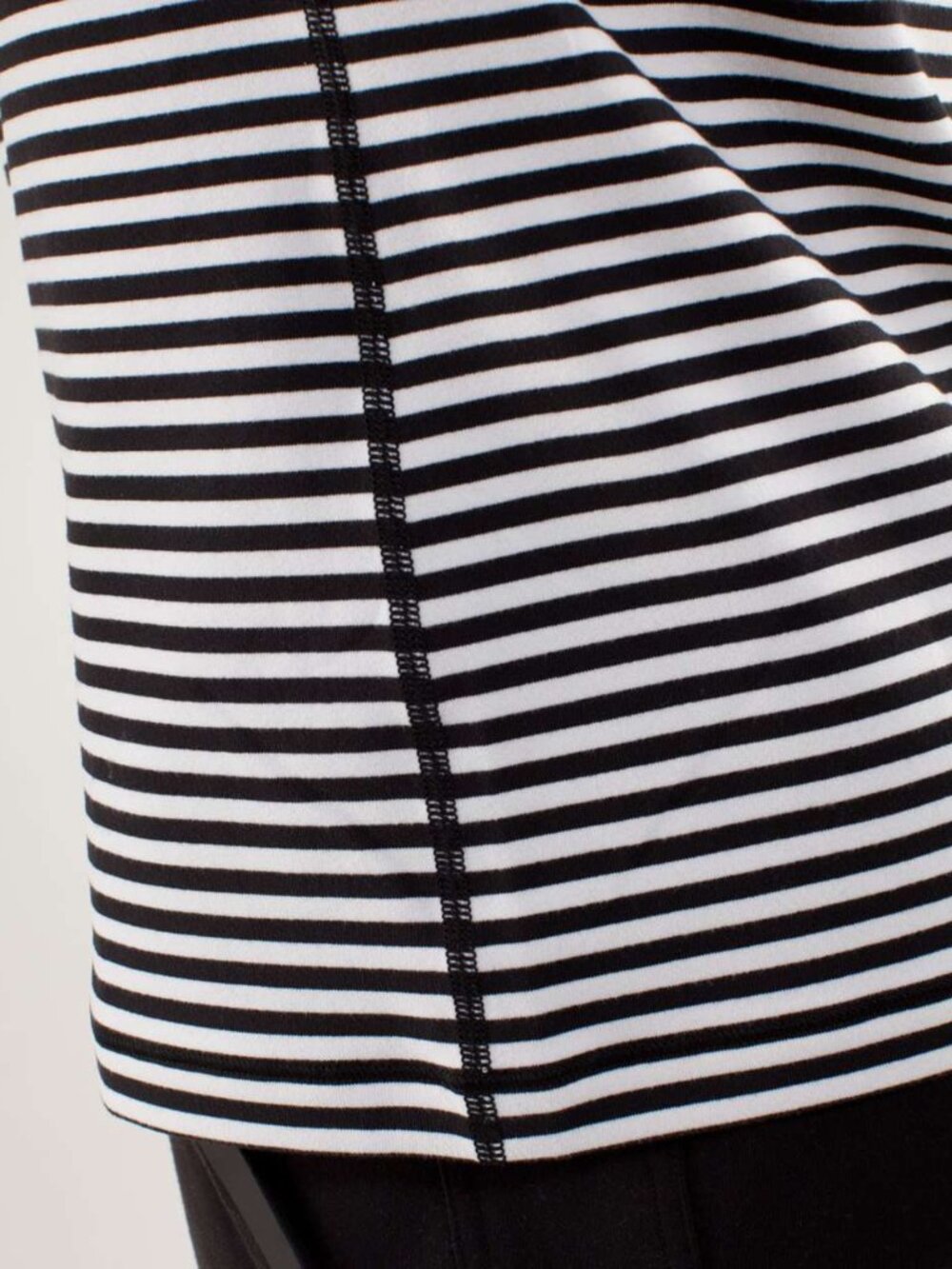 Lululemon Speed Long Sleeve Classic Stripe Black White size XL NWOT - Picture 8 of 9